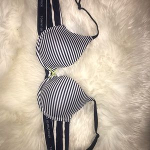 Tommy Hilfiger bra